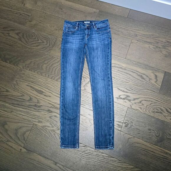 Burberry Brit Kensignton Low Rise Skinny Slim Jeans in Medium Wash - Picture 3 of 14
